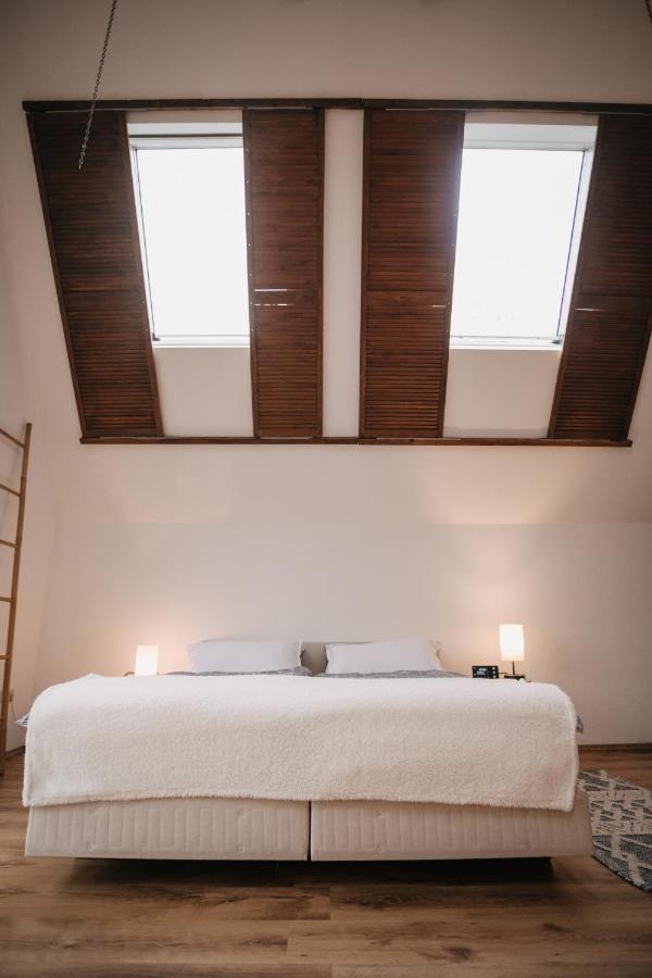 Eigenes Maisonettehaus In Idyllischer Lage Mit Balkon, Nahe Messe, 24H Self-Check In, Gratis Parken Schwabach Exterior foto